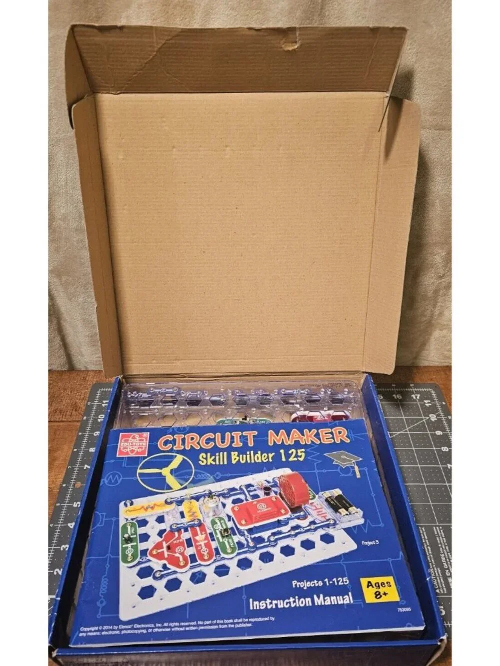 Edu Toys Circuit Maker Skill Builder Create 125 electronics projects W/ Cool